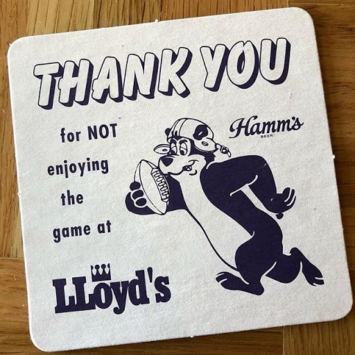 Lloyd`s Bar & Grill